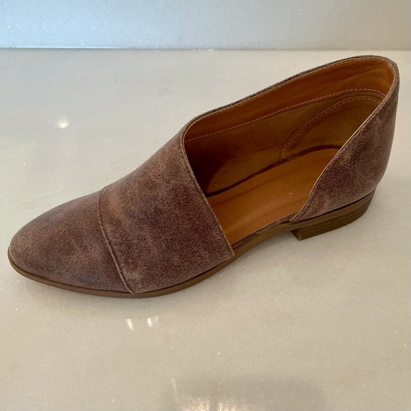 Women’s - Size 6.5 - Cut Out Bootie - Picture 4 of 6